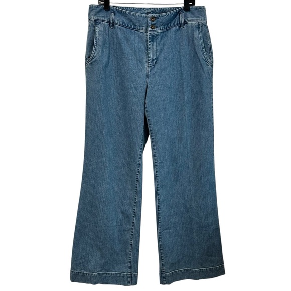 Lauren Ralph Lauren Denim - Lauren Ralph Lauren, size women's 14, Wide Leg, light wash jeans‎